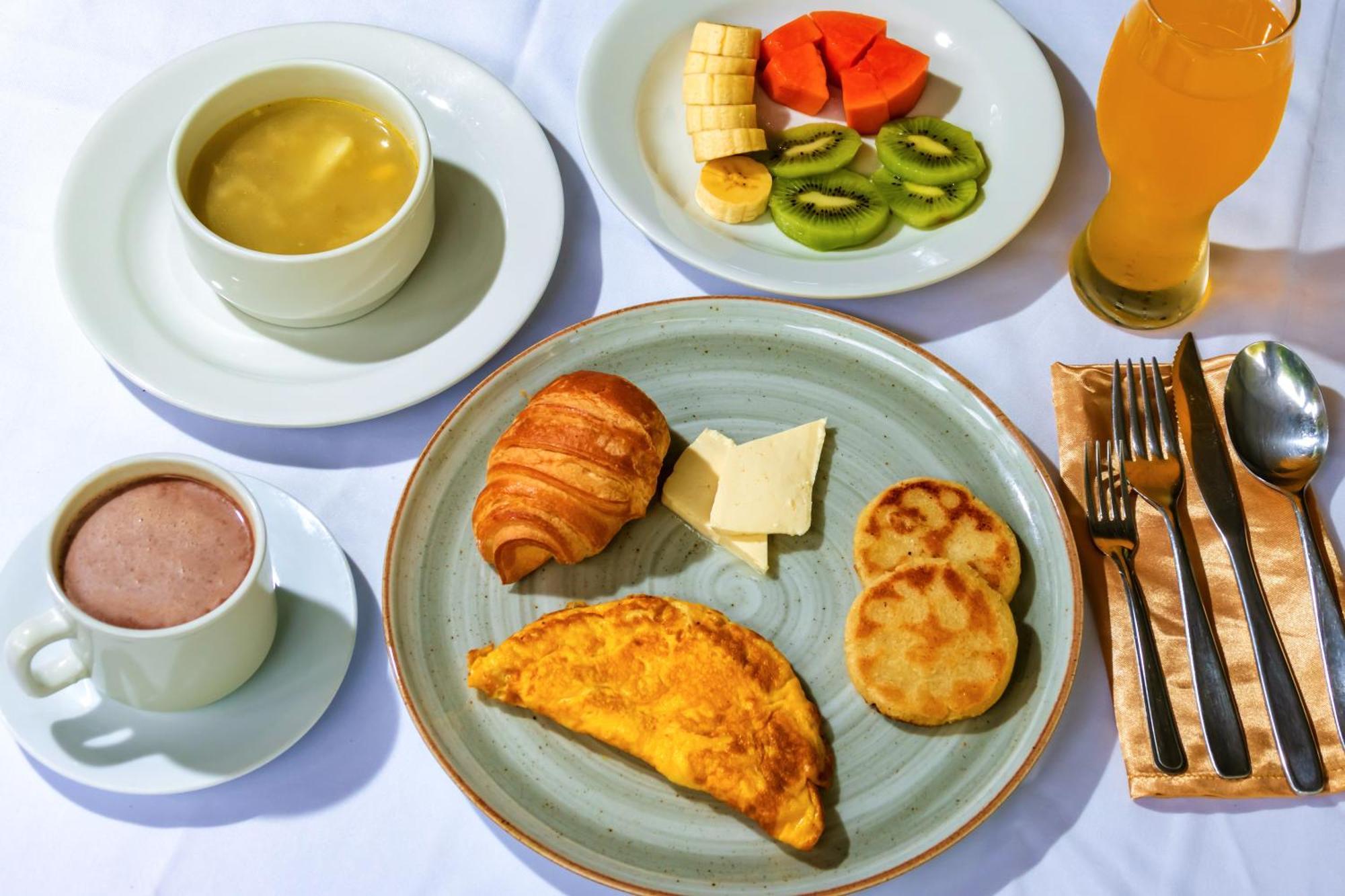 Nq Hotel Orinoquia Granja Campo Alegre Ngoại thất bức ảnh